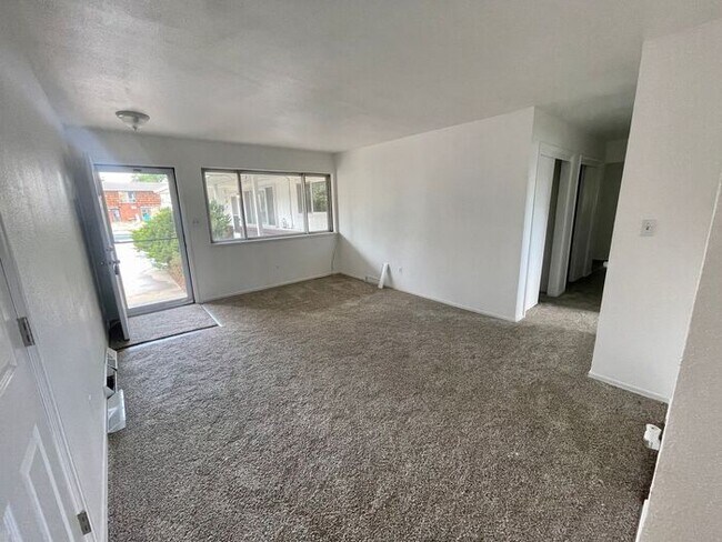 Foto del edificio - Charming 2 Bedroom 1 Bedroom House