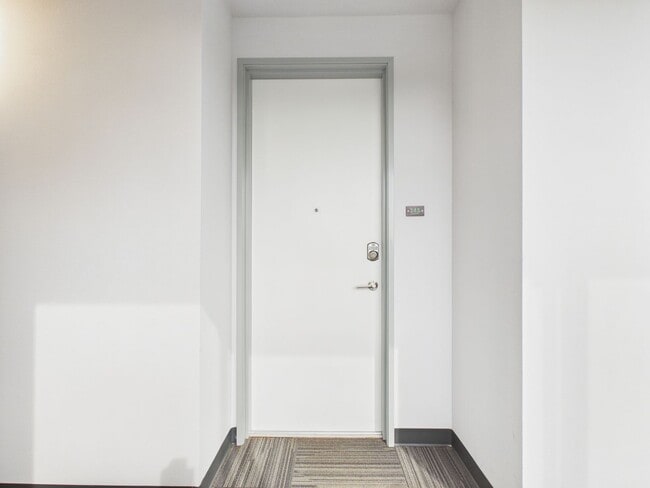 Building Photo - Modern East Austin Condo with City Views & Unmatched Walkability