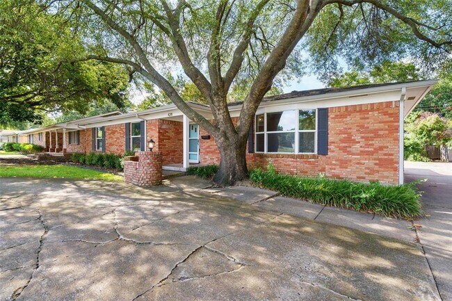 Building Photo - 428 E Spring Valley Rd