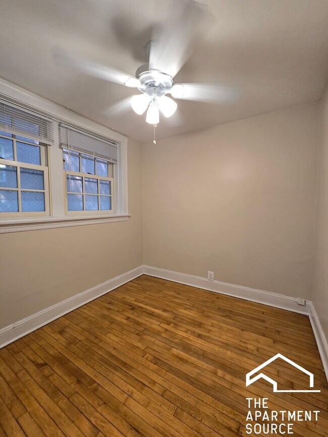 Foto del edificio - 1454 Oak Ave