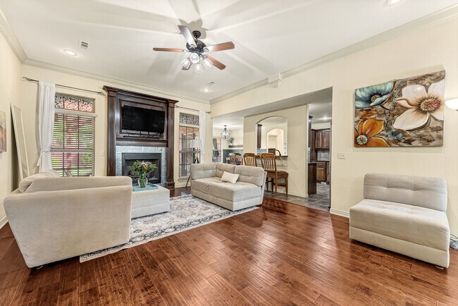 Building Photo - 3400 SW Briar Creek Ave