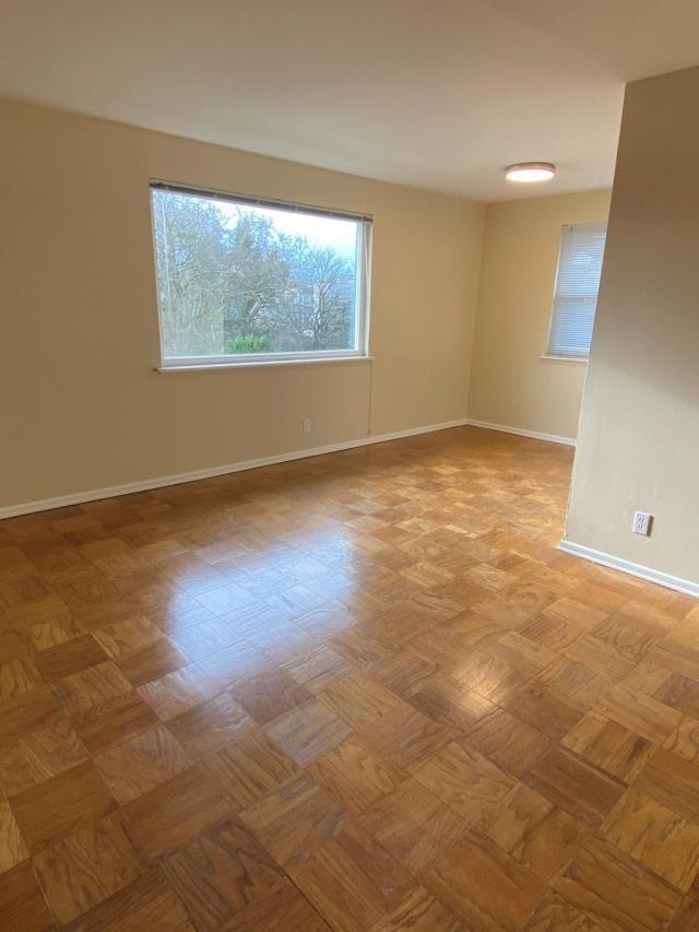 Building Photo - 2 bedroom in Seattle WA 98103