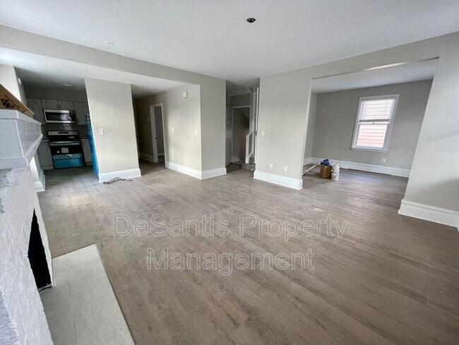 Building Photo - 634 Beaver St