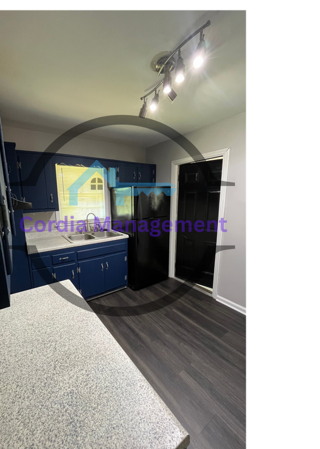 Foto del edificio - Charming 3 Bedroom Near Downtown.