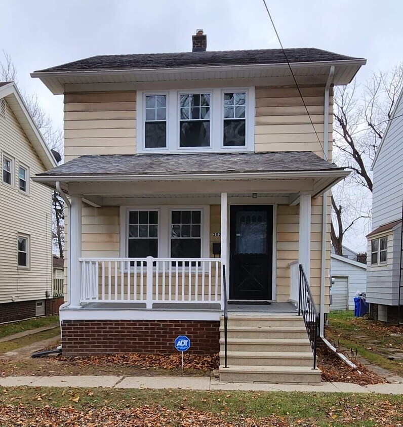 2021 Mansfield Rd, Toledo, OH 43613 House Rental in Toledo, OH