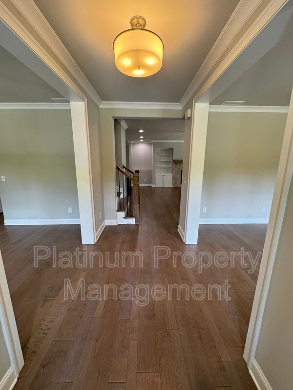 Building Photo - 931 Olmsted Ln