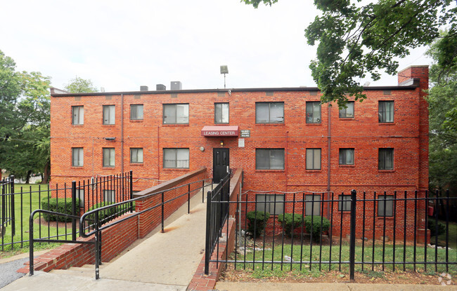 Foto del edificio - Parkchester Apartments