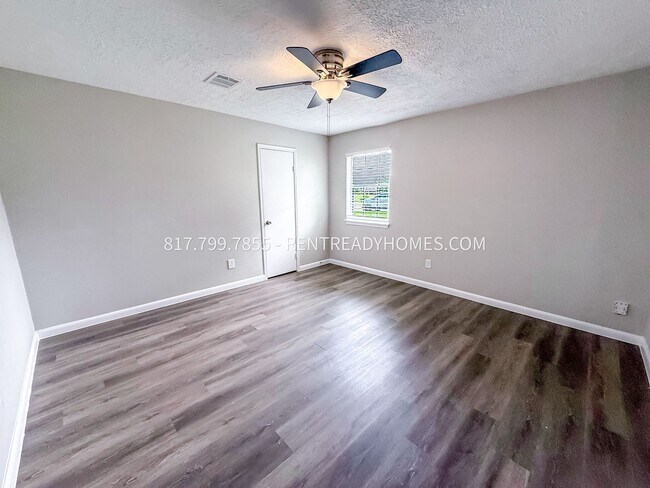 Foto del edificio - 3326 Scotch Moss Ln