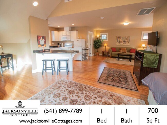 Foto del edificio - Craftsman Cottage: Furnished Jacksonville ...