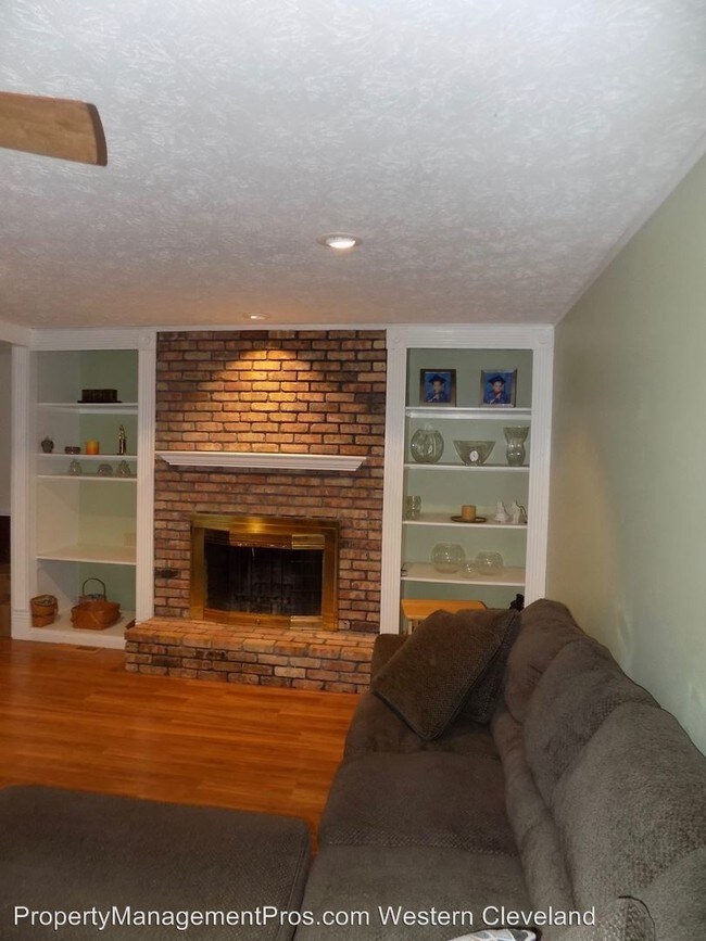 Building Photo - 4 br, 2 bath House - 13767 Brigadoon Way