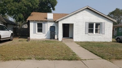 Building Photo - 3805 S Harrison St