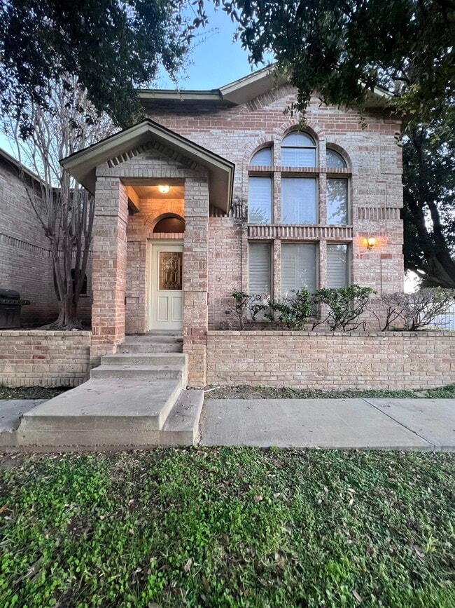Building Photo - 1101 Shiloh Dr