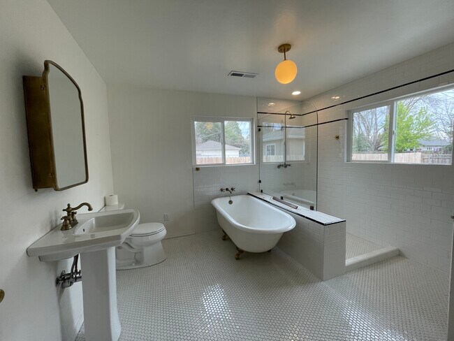 Foto del edificio - 1030 Lincoln St