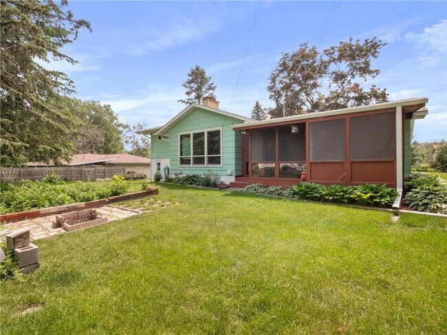 Foto del edificio - Great Roseville Home, Moundsview Schools, ...