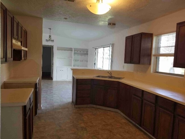Building Photo - 4427 Trafalgar Dr