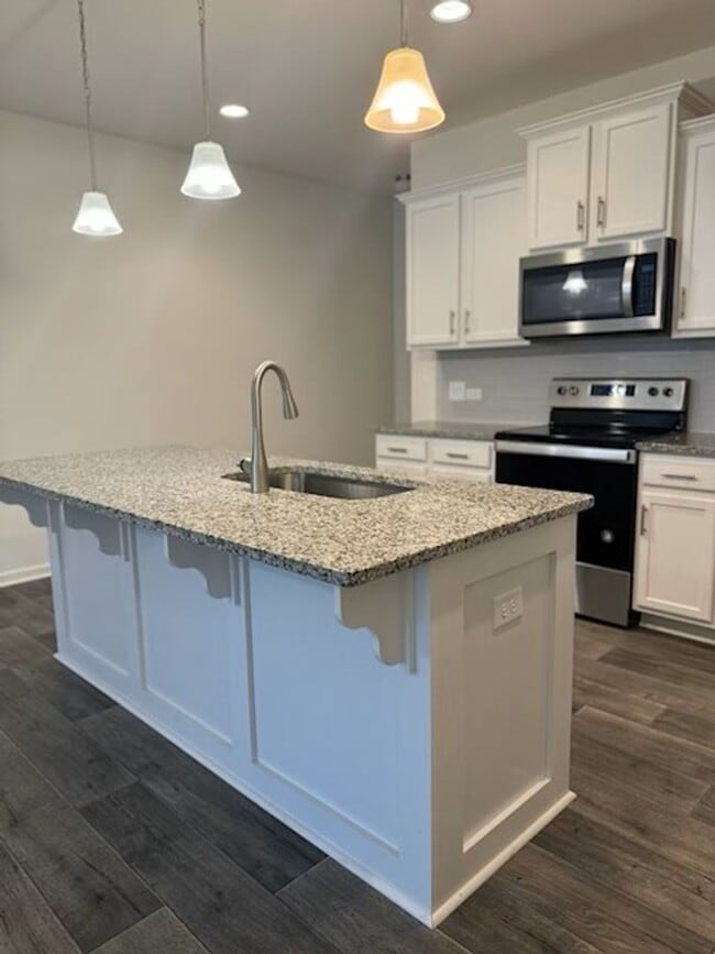 Photo - Introducing Your Dream Home: A Spacious 3 ...