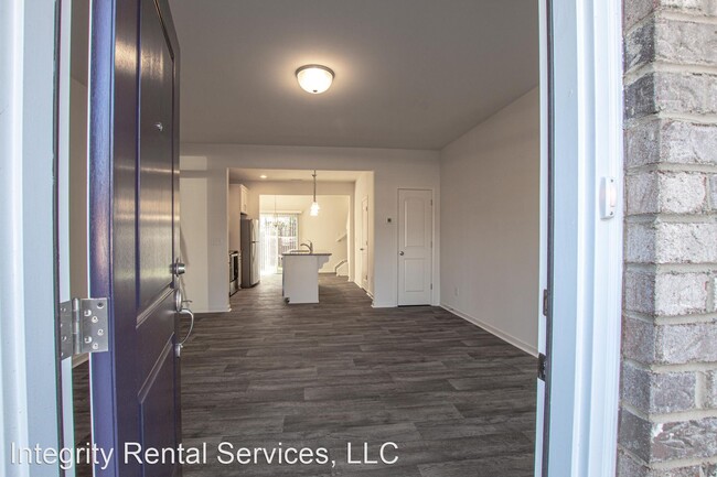 Building Photo - 2 br, 2.5 bath House - 211 Hammersmith TR