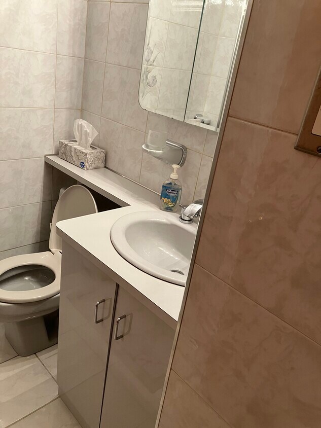 Building Photo - 60-32-32 84th St