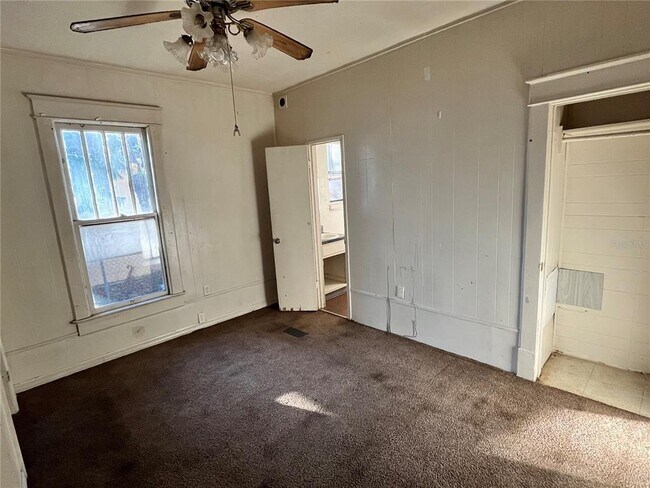 Foto del edificio - 1223 E Parker St