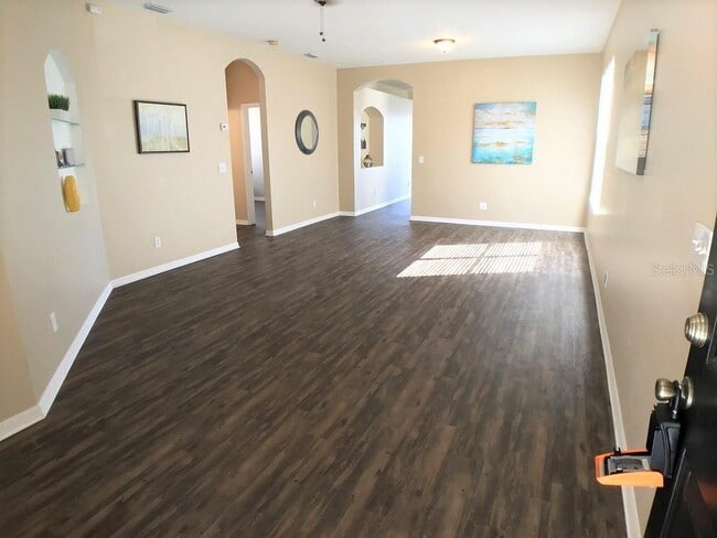 Building Photo - 8539 Deer Chase Dr