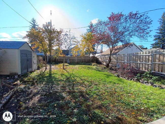 Building Photo - 3512 E 32nd Ave