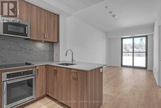 Building Photo - 280 Howland Ave