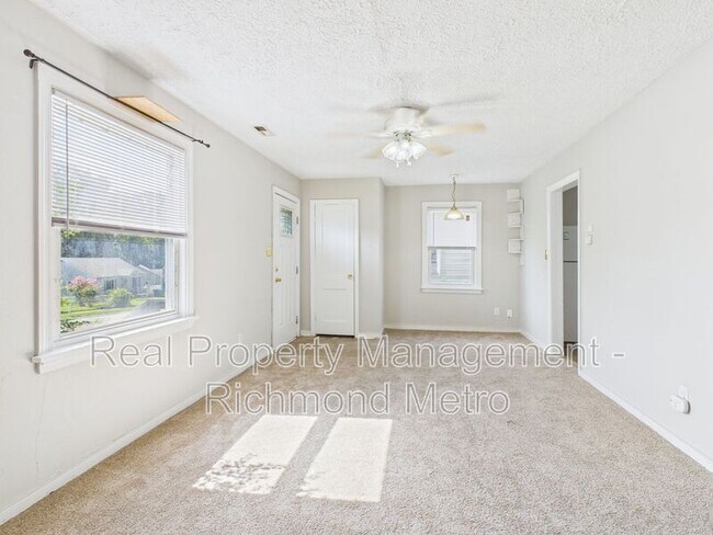 Building Photo - 2610 Harold Ave
