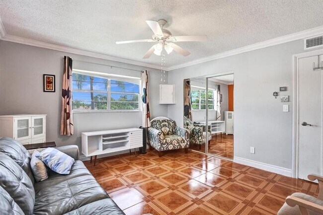 Foto del edificio - 2240 Johnson St