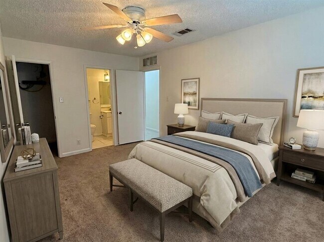 Building Photo - 11705 Cherokee St