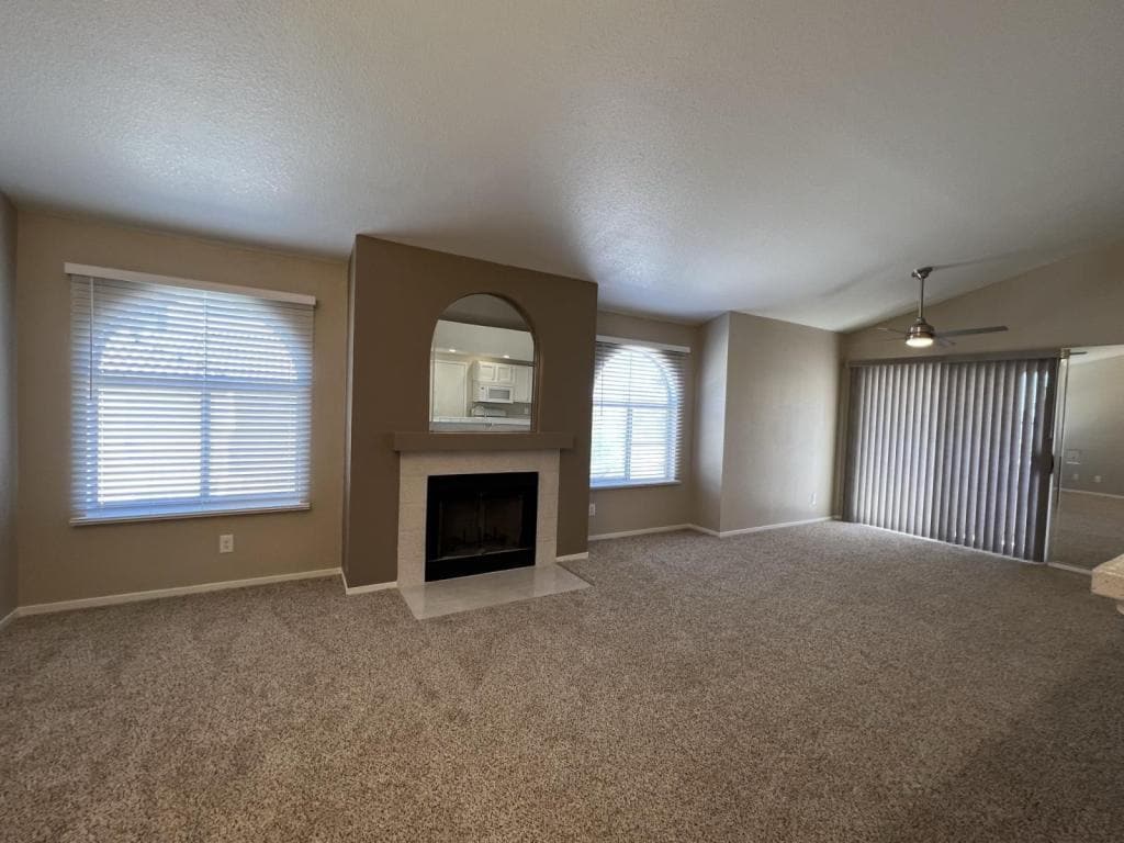 Foto principal - 7570 W Flamingo Rd