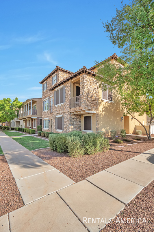 Building Photo - Beautiful Cooley Station home