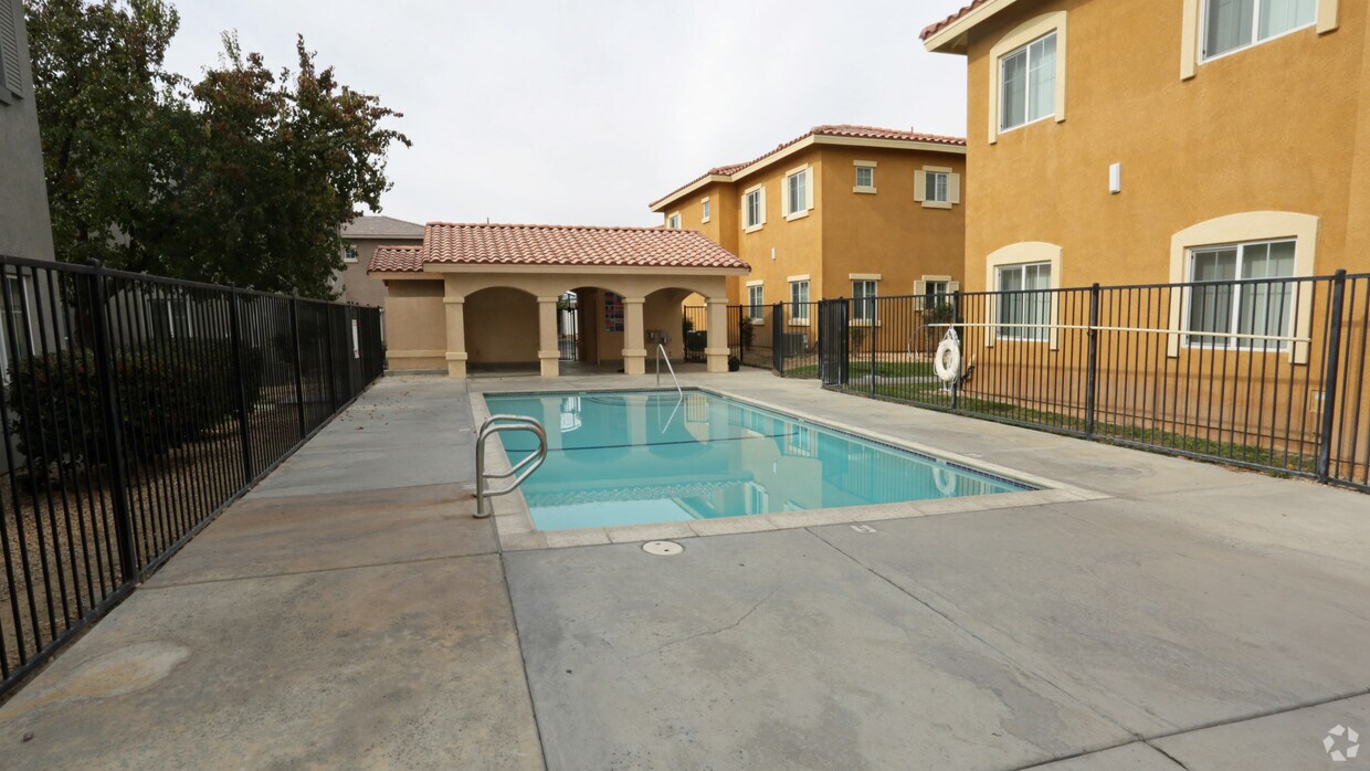 Andalusia Luxury Apartment Homes Apartments in Victorville, CA