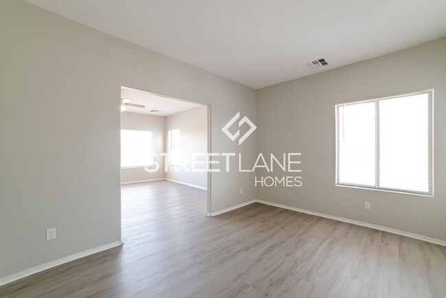 Building Photo - REDUCED-Spacious 5 bedroom home in Tolleson!