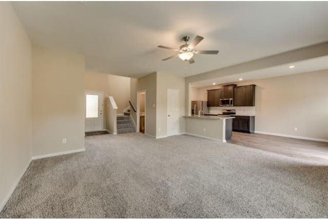 Building Photo - 1819 Dahlia Way
