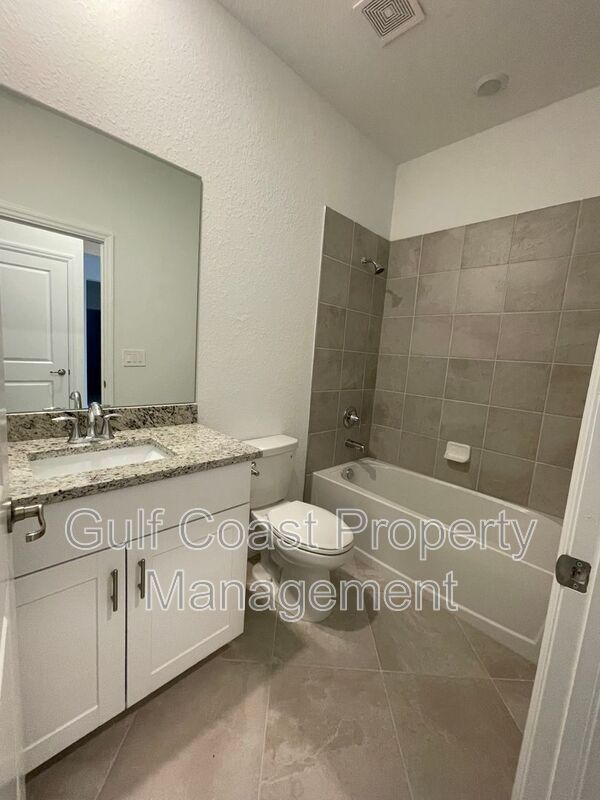 Foto del edificio - 1523 Saddlewood Cir