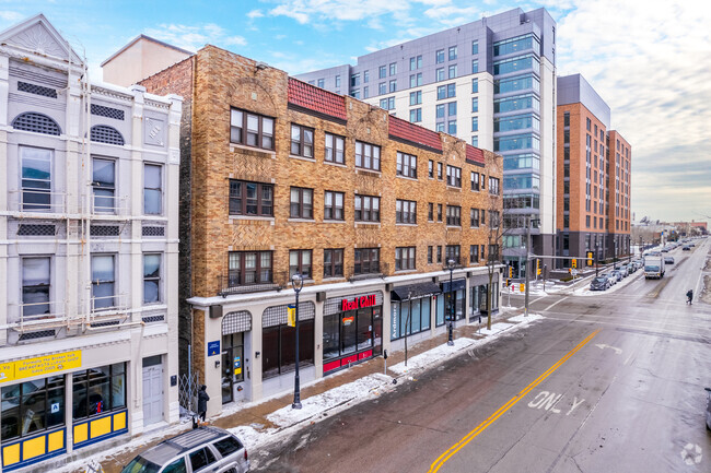 Gilman Building - Apartments in Milwaukee, WI | Apartments.com