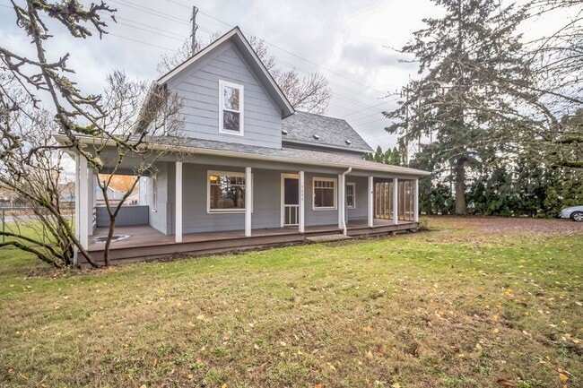 Photo - 5220 NE Cornelius Pass Rd House