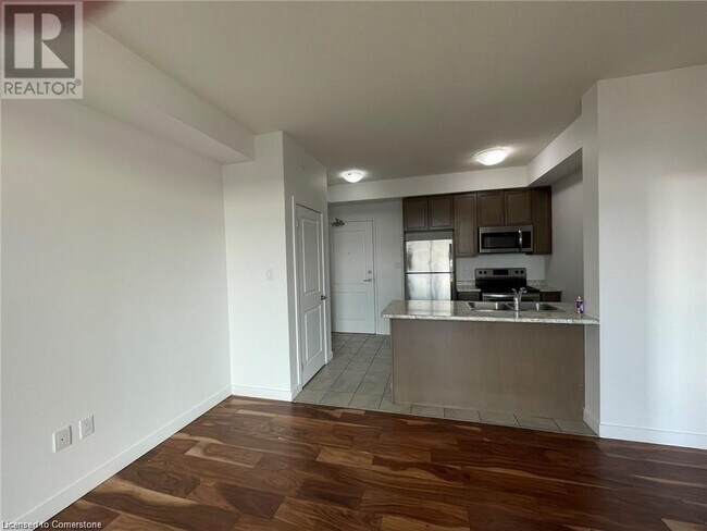 Building Photo - 101 Shoreview Pl