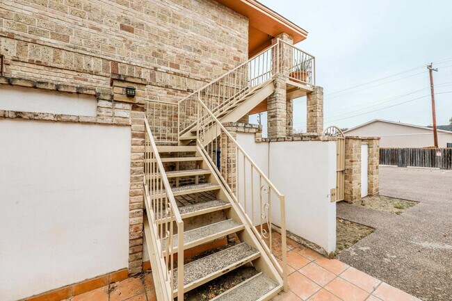 Foto del edificio - 607 Gale St