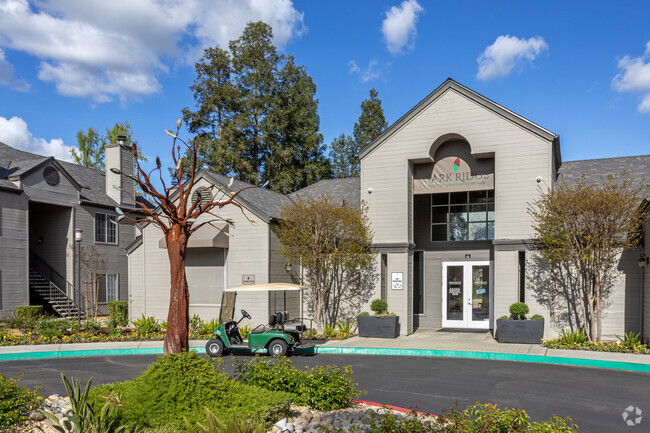 Leasing Office - Park Ridge Apartments