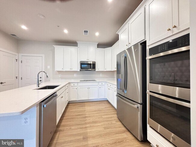 Building Photo - 1104 Dabney Dr