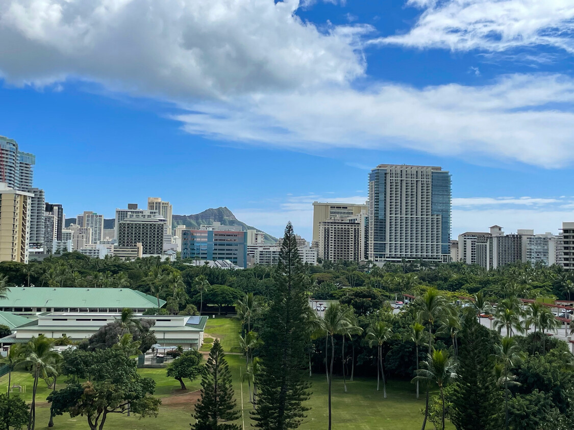 Diamond Head and Park view - 1910 Ala Moana Blvd