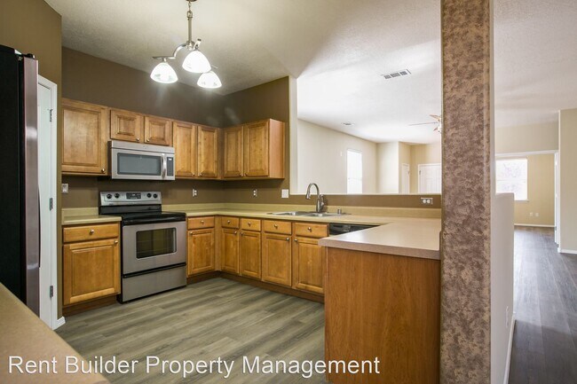 Building Photo - 9315 Upper Meadow Ave SW