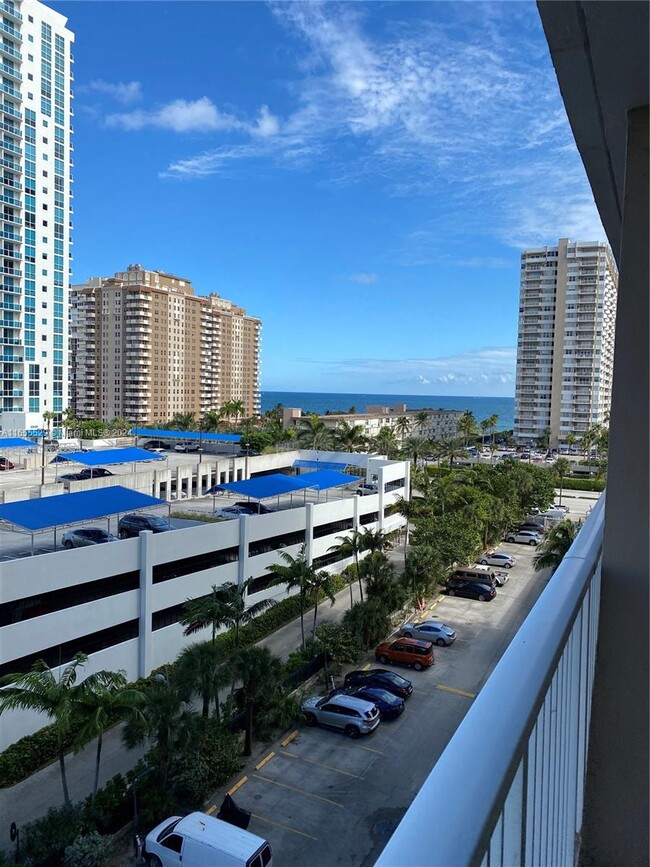 Foto del edificio - 1965 S Ocean Dr