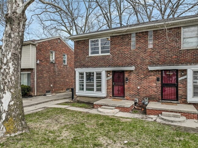 Building Photo - 18492 Greenfield Rd