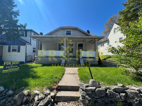 Building Photo - 220 E Siebenthaler Ave