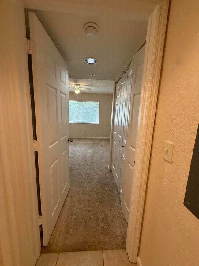 Foto del edificio - 211 SW Palm Dr
