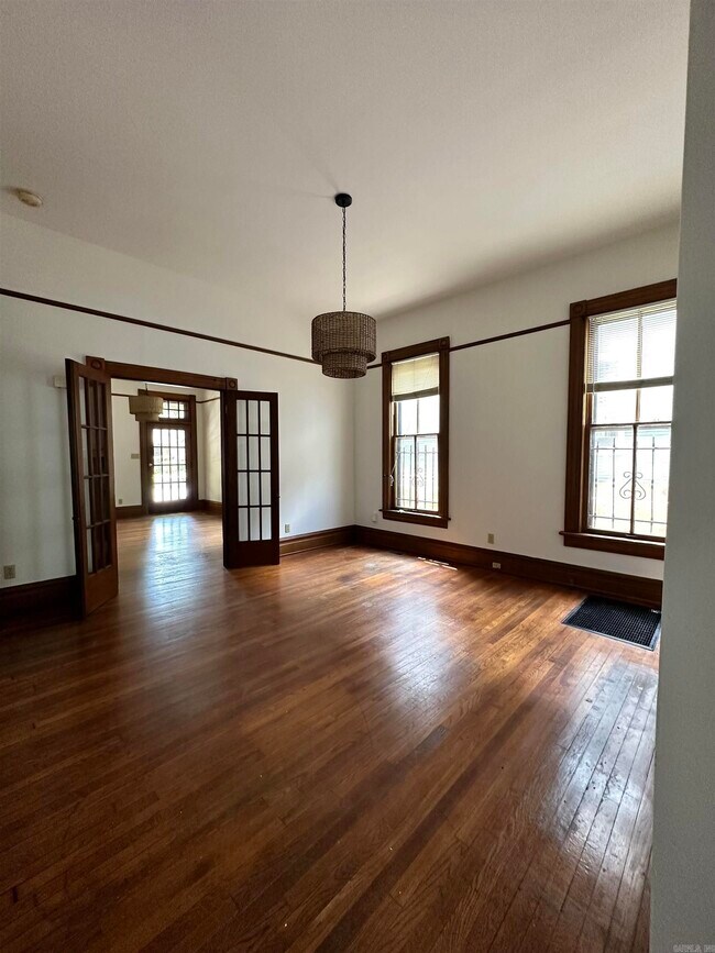 Foto del edificio - 2318 S Gaines St