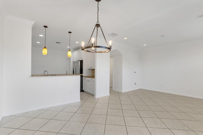 Building Photo - 4719 N Prive Cir