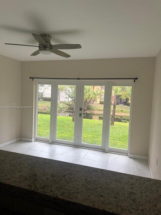 Foto del edificio - 11585 NW 36th St